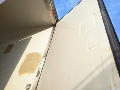 冷藏車的價格有區(qū)別，原來是在材料上動了手腳